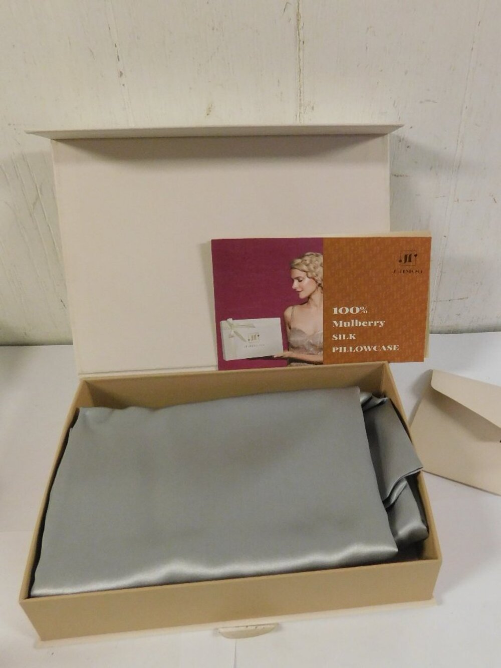 JJimoo 100 % Mulberry Silk Pillowcase Set of 2 Standard Silver New in Box
